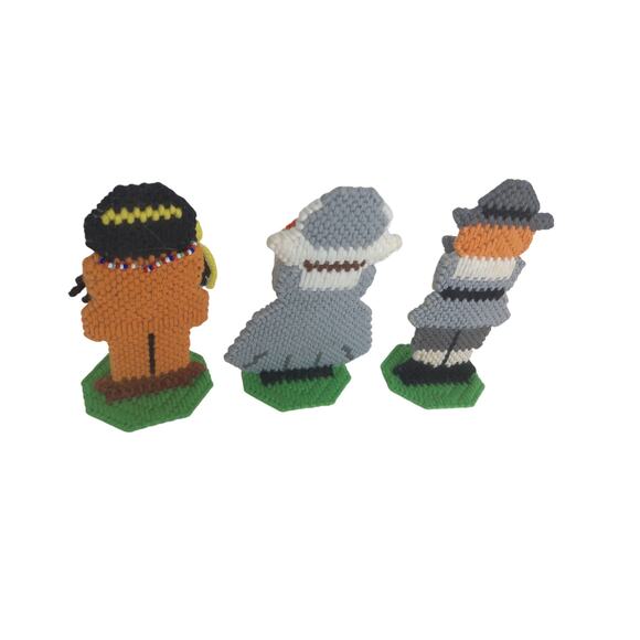 Vintage Thanksgiving Canvas Needlepoint Pilgrim Indian Table Decor Set Of 3 - Picture 5 of 6